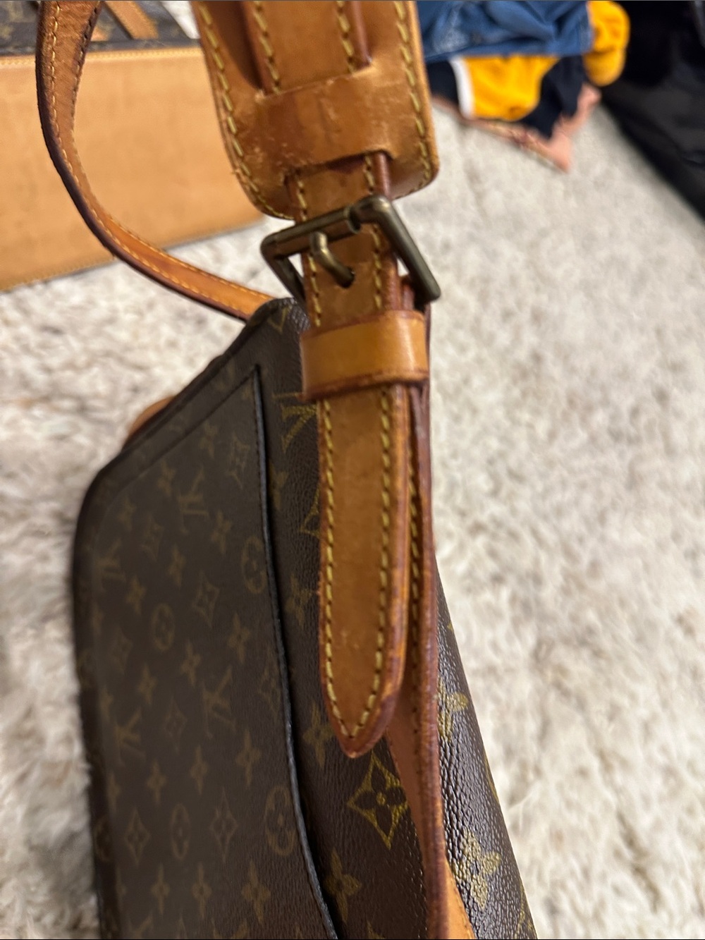 Louis Vuitton Brown Monogram Crossbody with Tan Trim - Picture 9 of 10